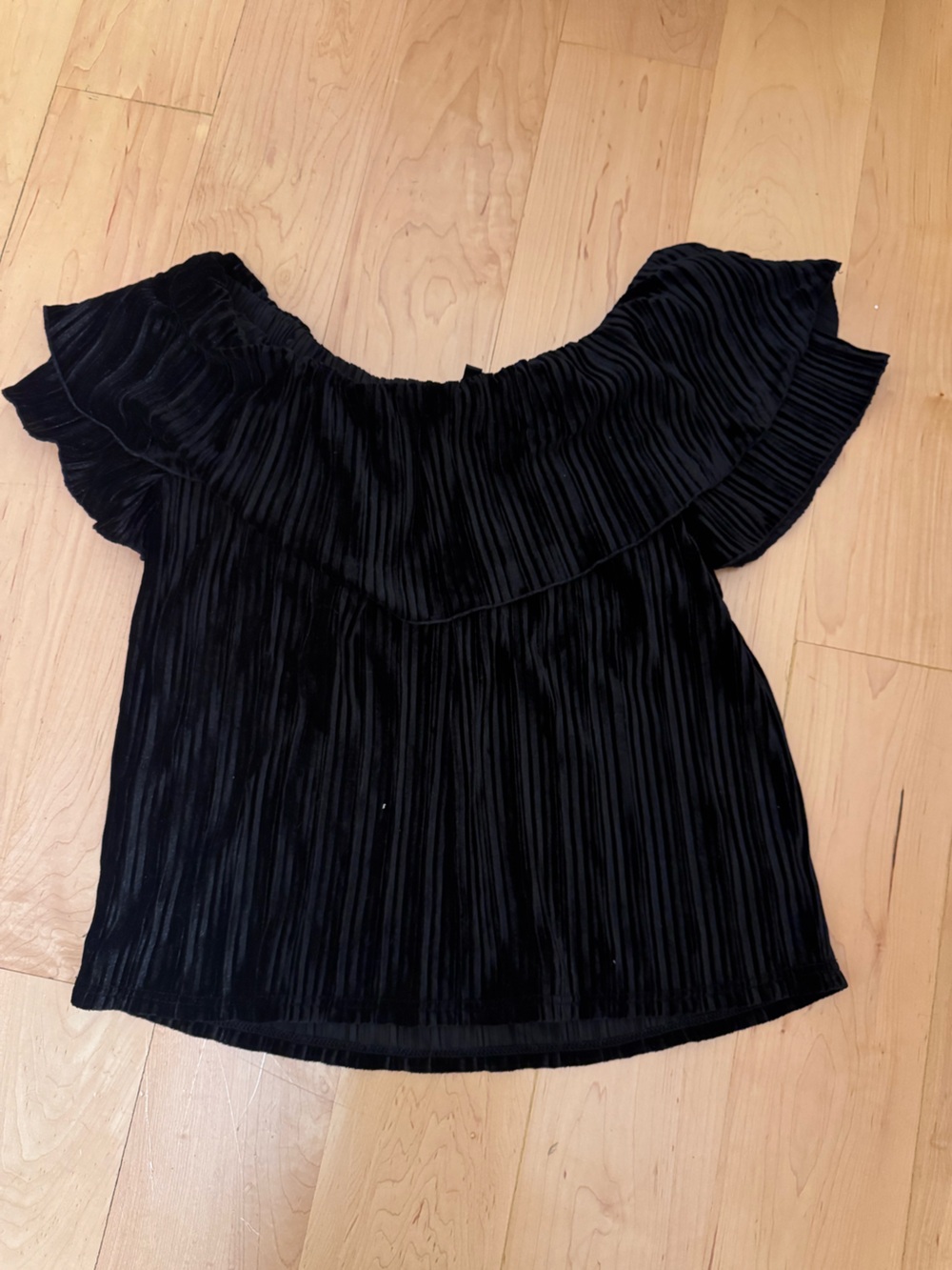 Sanctuary Black Pleated Off-Shoulder Top